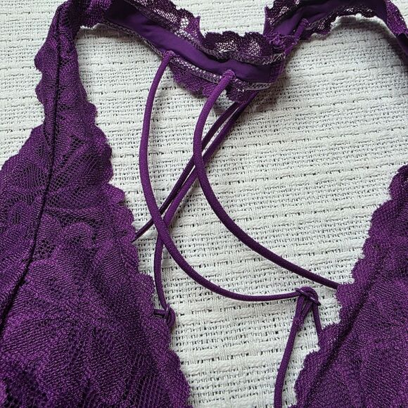 Victoria's Secret Bralette Medium Purple Lace Floral Halter Adjustable - Picture 8 of 12